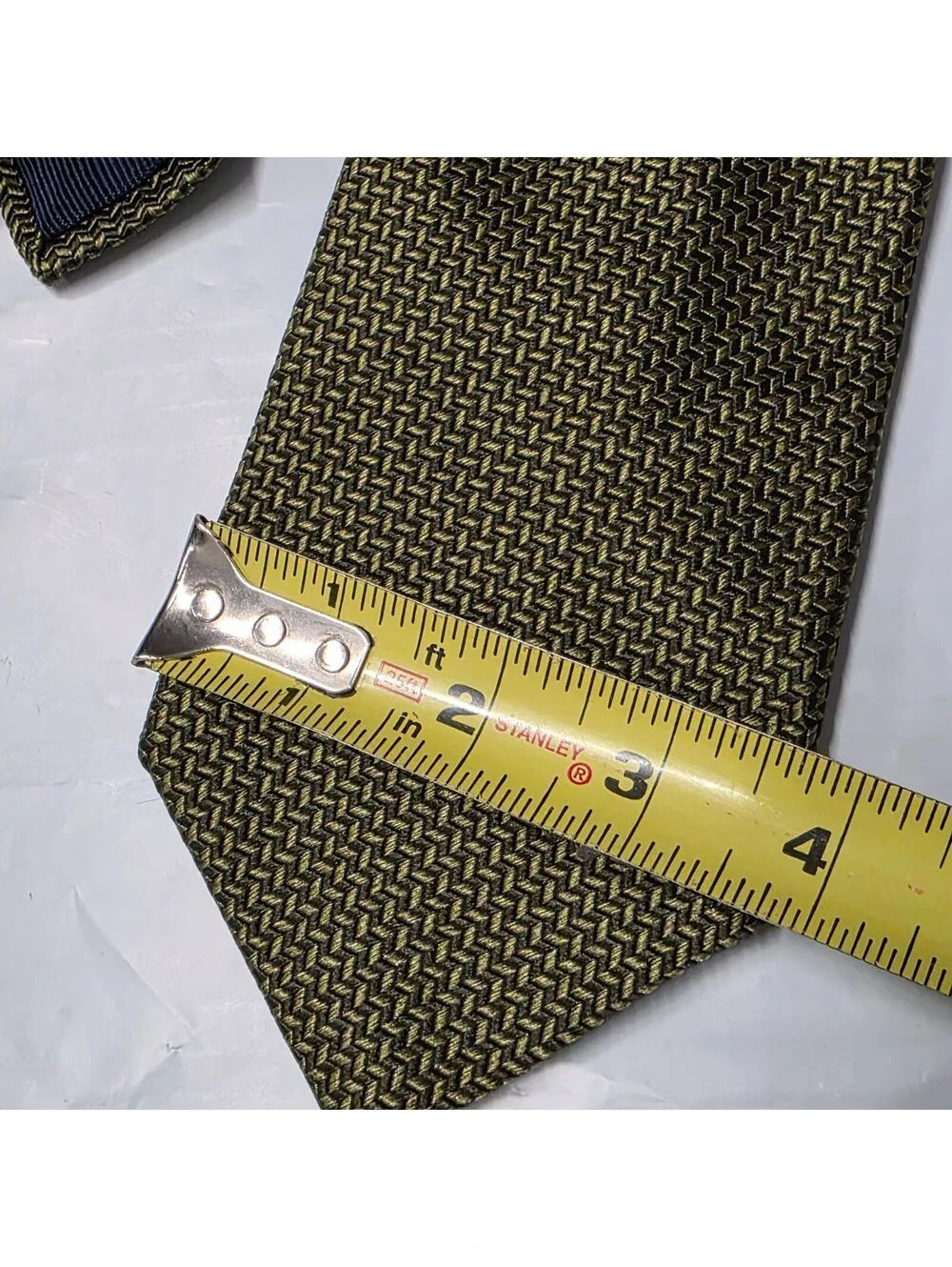 Corneliani Mens Neck tie Green Knit Silk Necktie Grenadine Long 60x3.3/4